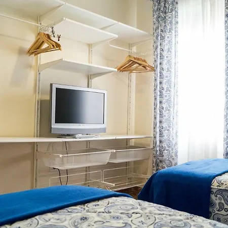 La Retama Del Alcazar * Cordoba