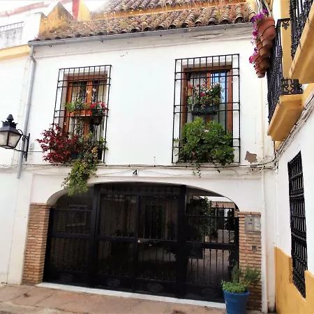 La Retama Del Alcazar